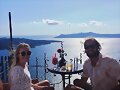 Cleo Massey y su novio en Santorini