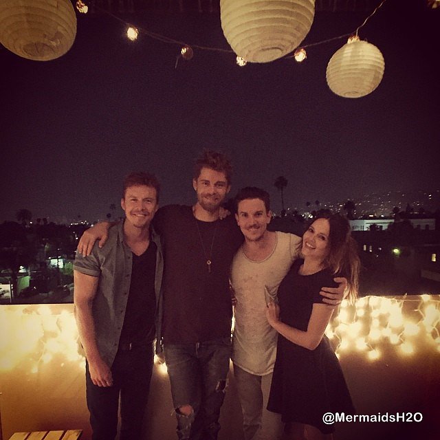 Luke Mitchell con su esposa Rebecca Breeds