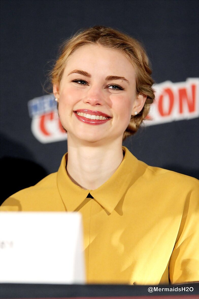 Lucy Fry - Panel Comic-Con New York 2013