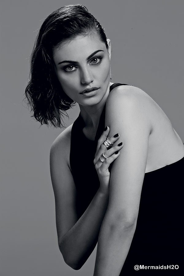 Phoebe Tonkin photoshoot para Holly Blake (2012)