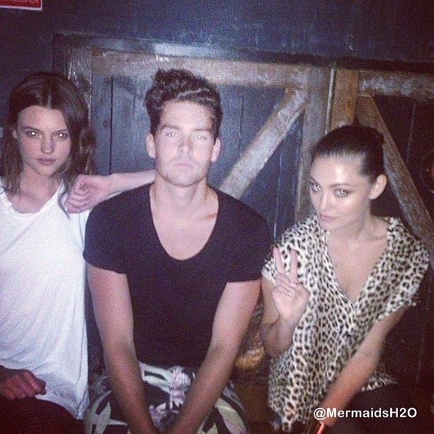 Phoebe Tonkin - Hugos Bar Pizza (Nov 23, 2012)