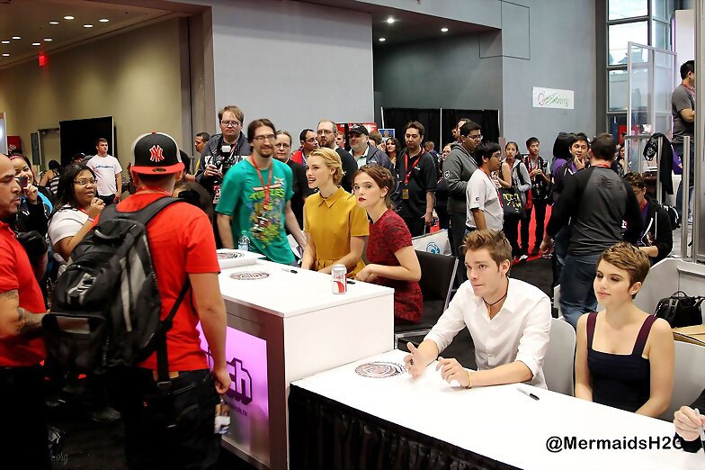 Lucy Fry Autograph Signing Comic-Con New York 2013