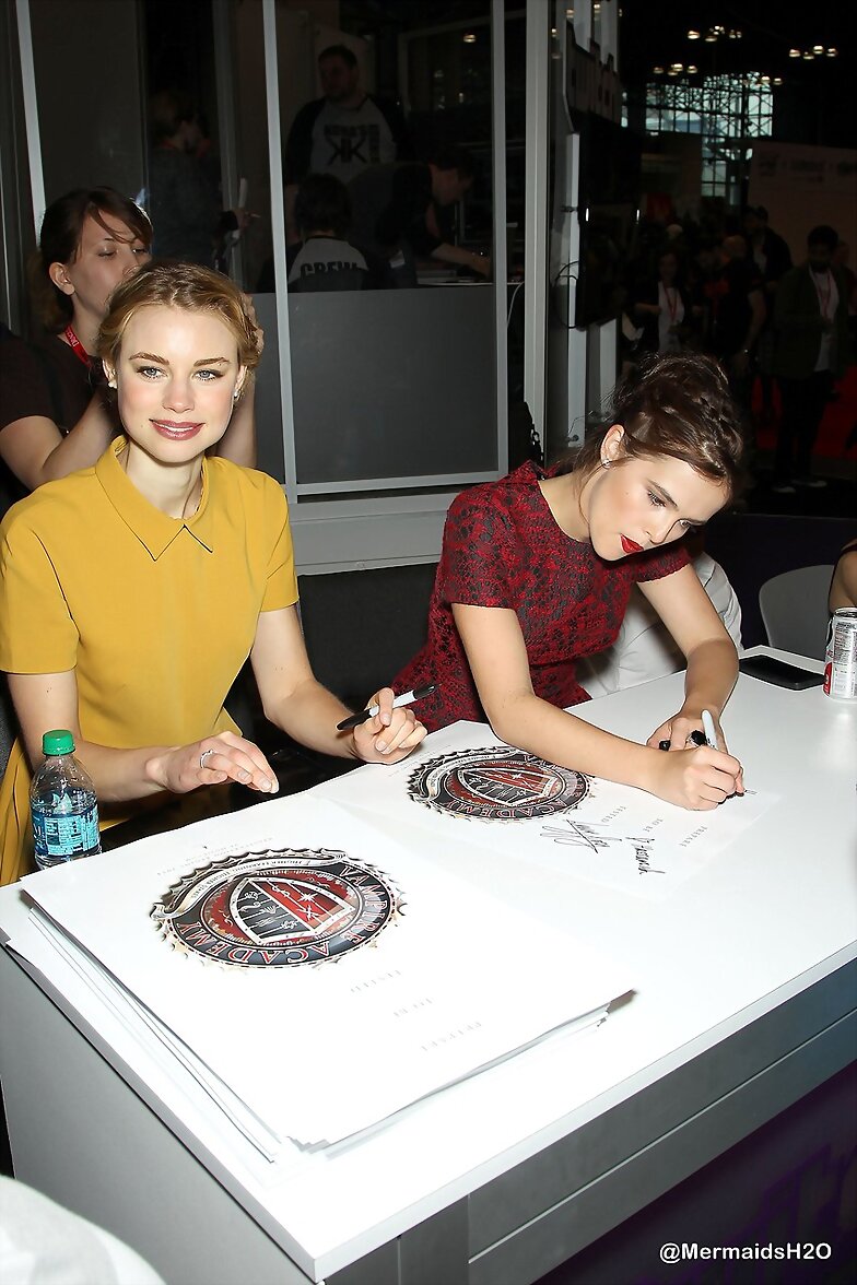 Lucy Fry Autograph Signing Comic-Con New York 2013
