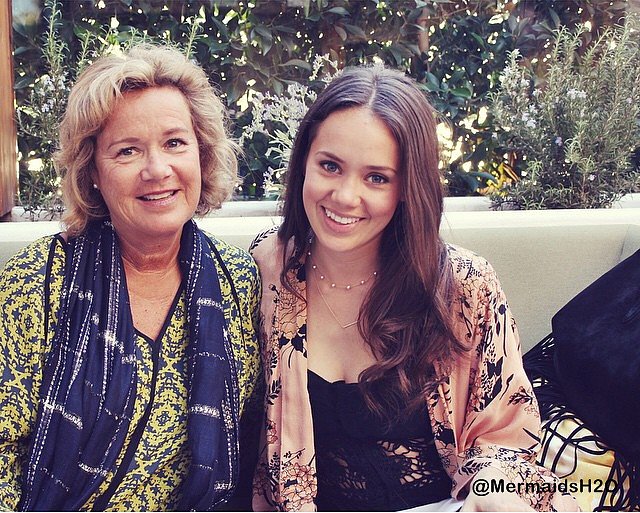Allie Bertram con su madre