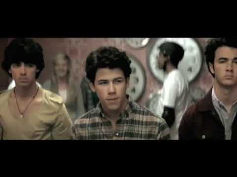 jonas brothers-paranoid