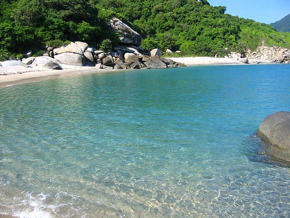 Agua cristalina.