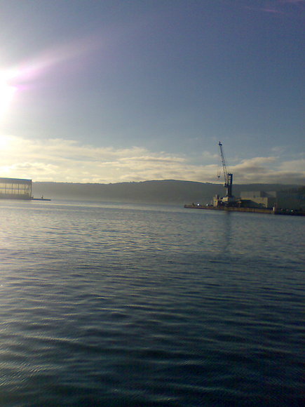 El puerto pesquero,van llegando las nubes.