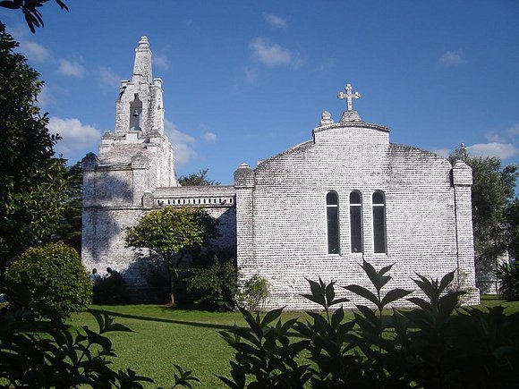 Capilla forrada con conchas de vieira,A Toxa, Pont