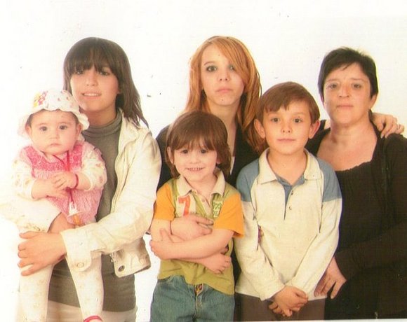 Raquel, Gabriela,Santiago,Noemi ,Kike  y yo.