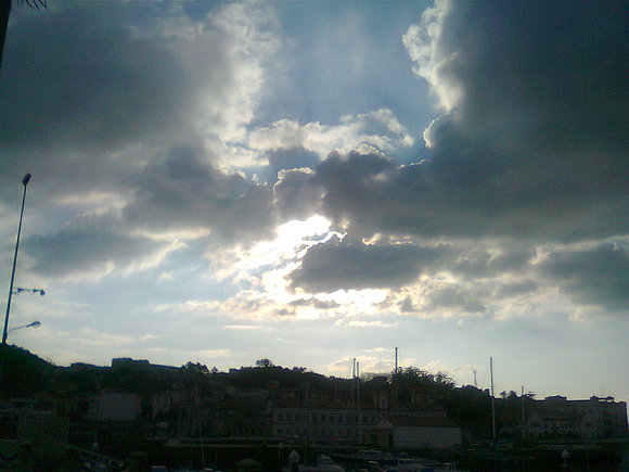 Se esconde el sol, vuelve el frío.