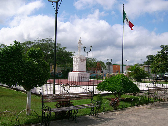 El parque principal de motul.
