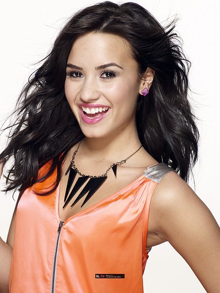 demi lovato-hola a tod@s!!