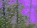GOTAS DE LLUVIA SOBRE EL CRISTAL