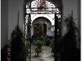 Tr&aacute;s la puerta ,se abre la vida del patio