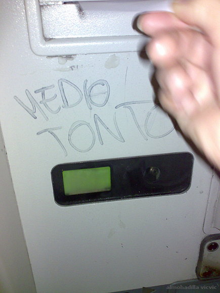 medio tonto