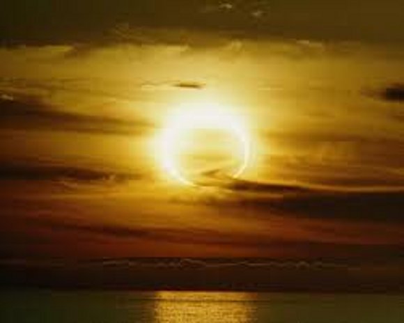 EL SOL EN LA LUNA