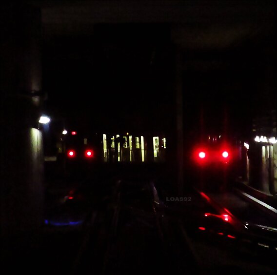 Mientras los trenes descanzan