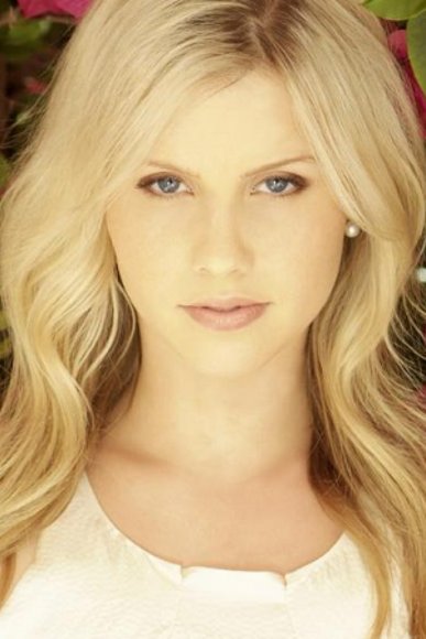 Claire Holt!! *_*