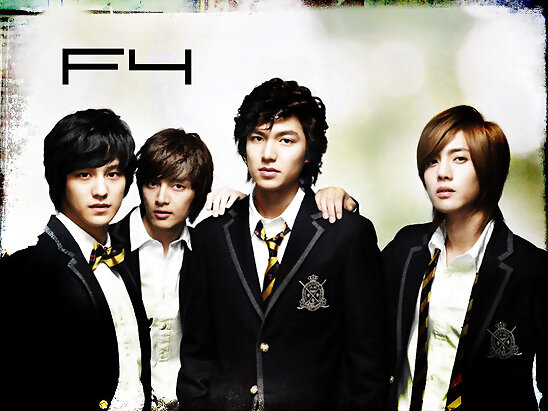 Especial boys over flowers
