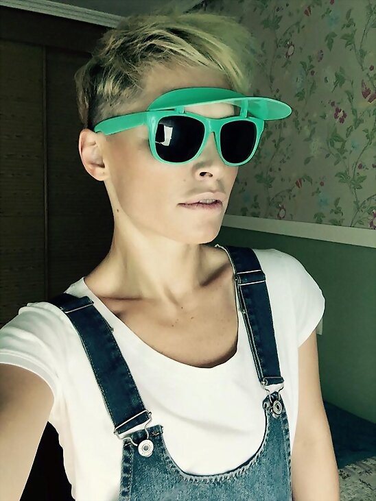 HOY MARTES 25-8-2015, FOTO DE SORY CON SUS GAFAS