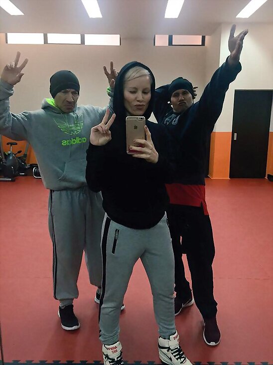HOY MARTES 19-1-2016, SORY CON SUS BAILARINES