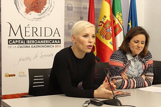 HOY VIERNES 5-2-2016, SORAYA SERA PREGONERA MERIDA