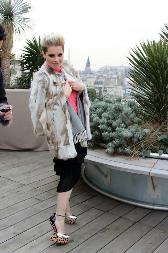 [HOY MARTES 28-2-2012, MAS FOTOS DEL VIDEOCLIP]