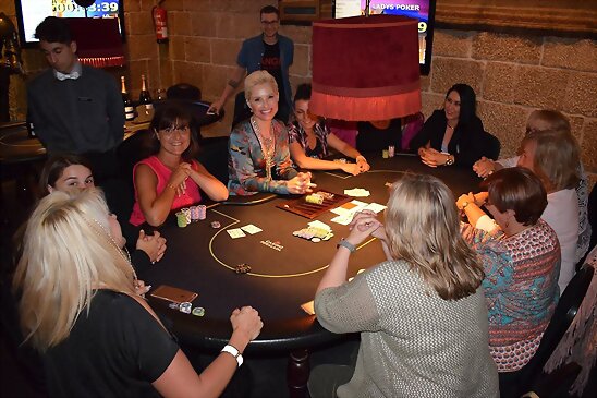 HOY LUNES 29-5-2017, FOTO DE SORY CASINO PERALADA