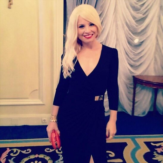 HOY JUEVES 25-10-2012, FOTO EN LA FIESTA COSMO