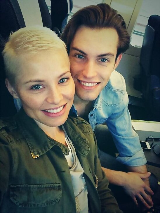 HOY JUEVES 13-6-2013, FOTO DE SORY Y SU NOVIO