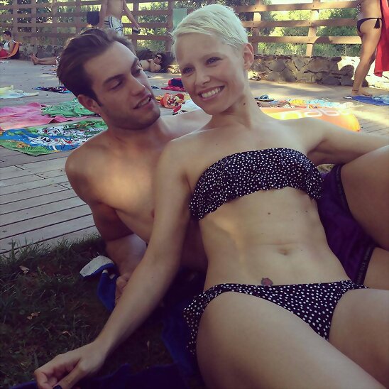 HOY JUEVES 22-8-2013, FOTO DE SORY Y SU NOVIO