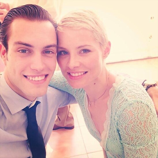 HOY MIÉRCOLES 4-12-2013, FOTO DE SORY CON SU NOVIO