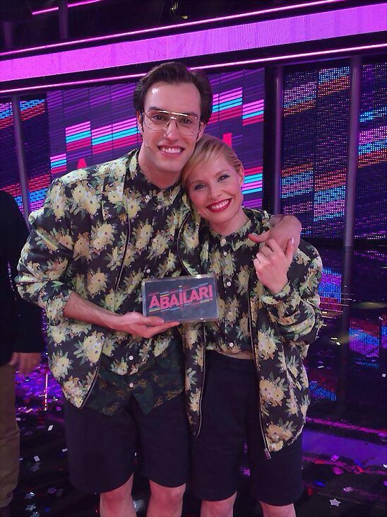 HOY MIÉRCOLES 9-4-2014, SORAYA Y MIGUEL CAMPEONES