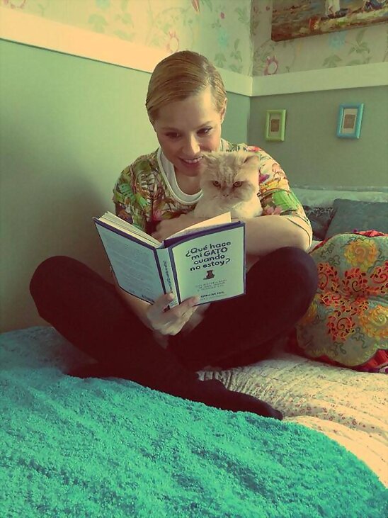HOY LUNES 5-5-2014, FOTO DE SORAYA LEYENDO