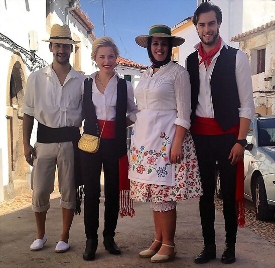 HOY VIERNES 16-5-2014, FOTO DE SORAYA EN ROMERIA