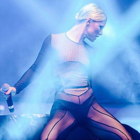 HOY SÁBADO 26-7-2014, FOTO DE SORAYA DE SU GIRA
