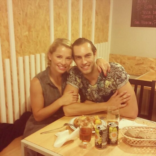 HOY DOMINGO 10-8-2014, FOTO DE SORAYA CON MIGUEL