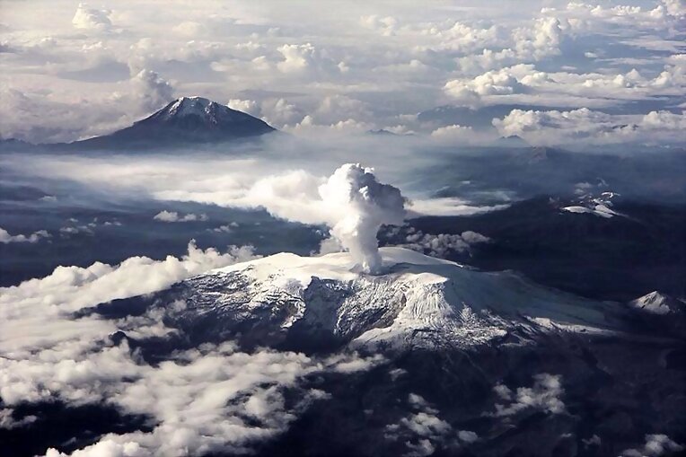 TRES NEVADOS EN CALDAS COLOMBIA