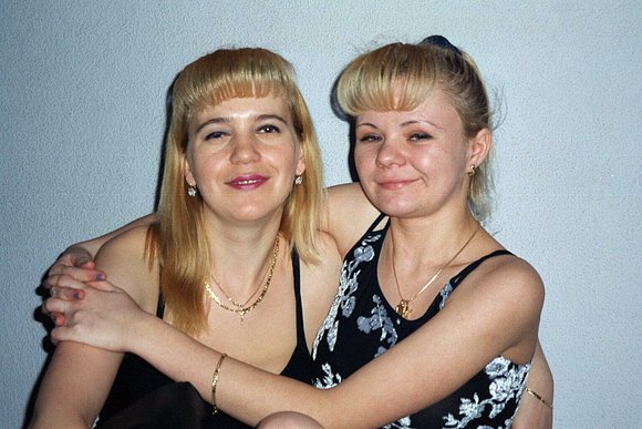 Con Ana