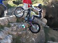 Manu Reyes tir&aacute;ndole ....