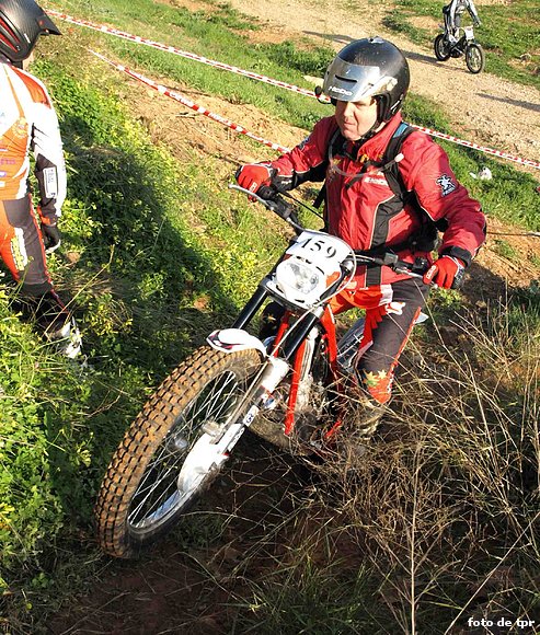 HACIENDO TRIAL Y DE MOCHILERO.