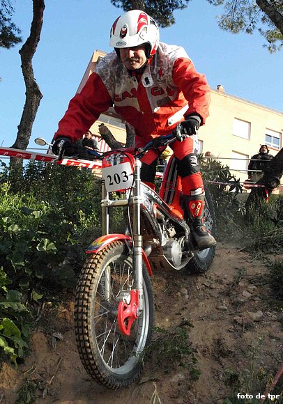 NESTOR LOPEZ, SEPTIMO EN VETERANOS C.