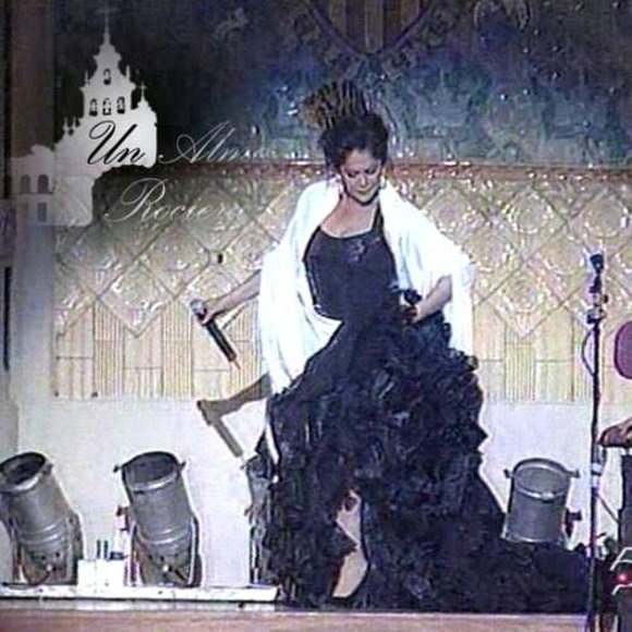 Reina de la Bata de Cola 2
