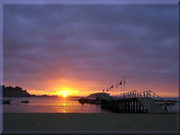Atardecer en Algarrobo  (Chile)
