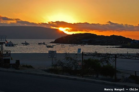 Atardecer en Bahia Inglesa  (Chile)