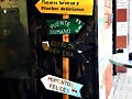 CARTELES EN EL BAR