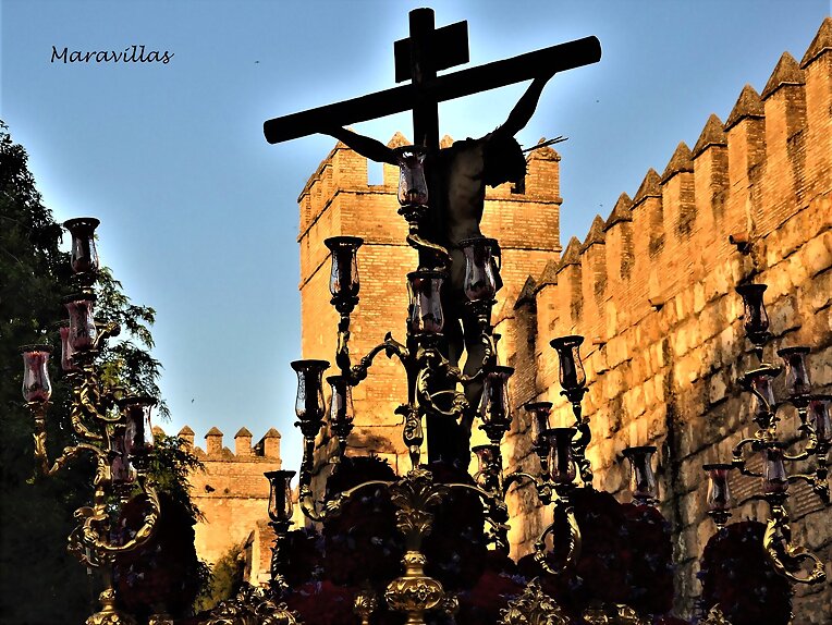 LA PROCESIÓN VA POR DENTRO