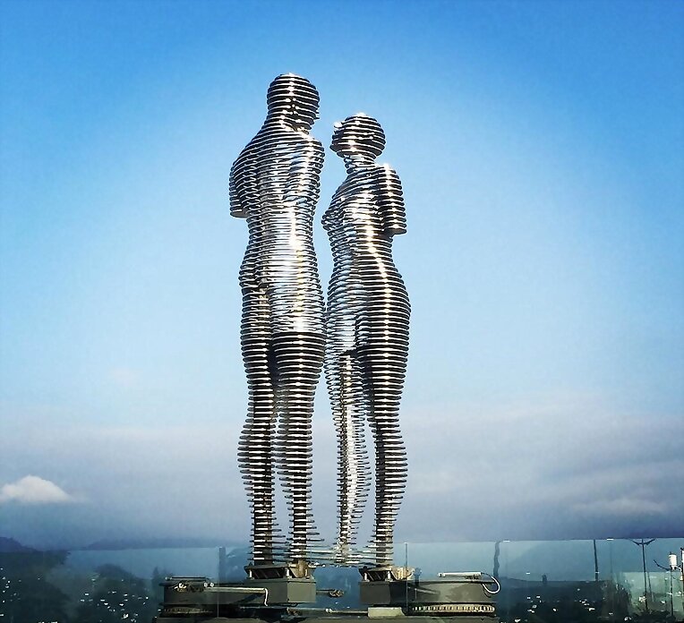 ESTATUAS MÓVILES