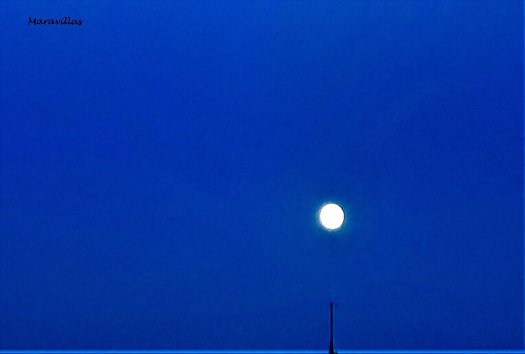 LUNA CONGELADA O GLOBO ESCAPADO