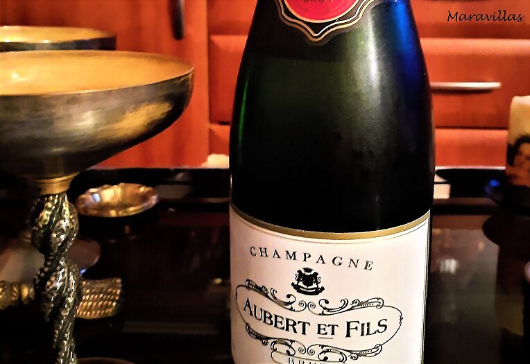 CAVA, CHAMPAGNE, ESPUMOSO